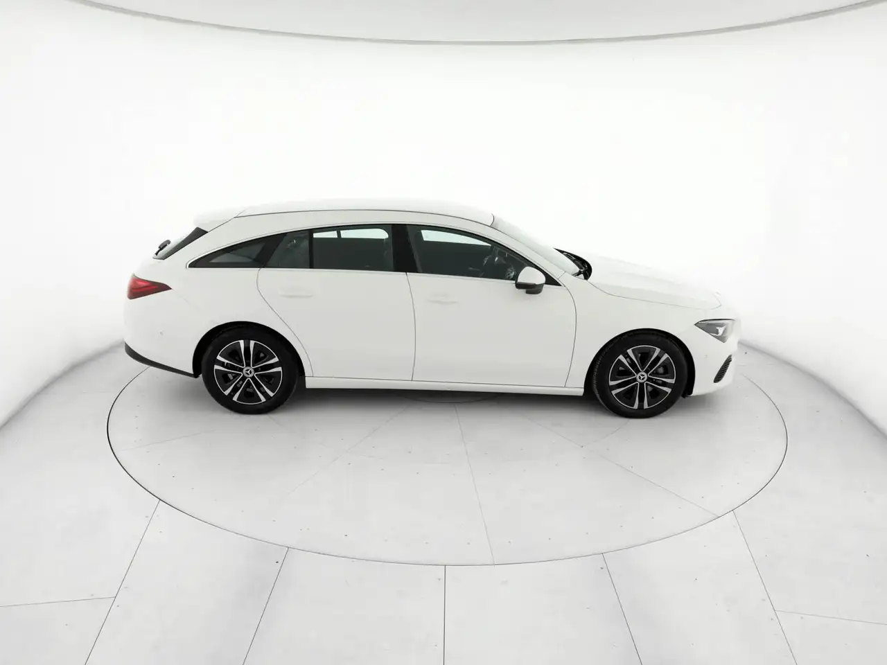 Mercedes-Benz CLA 180 shooting brake 180 d advanced auto 5