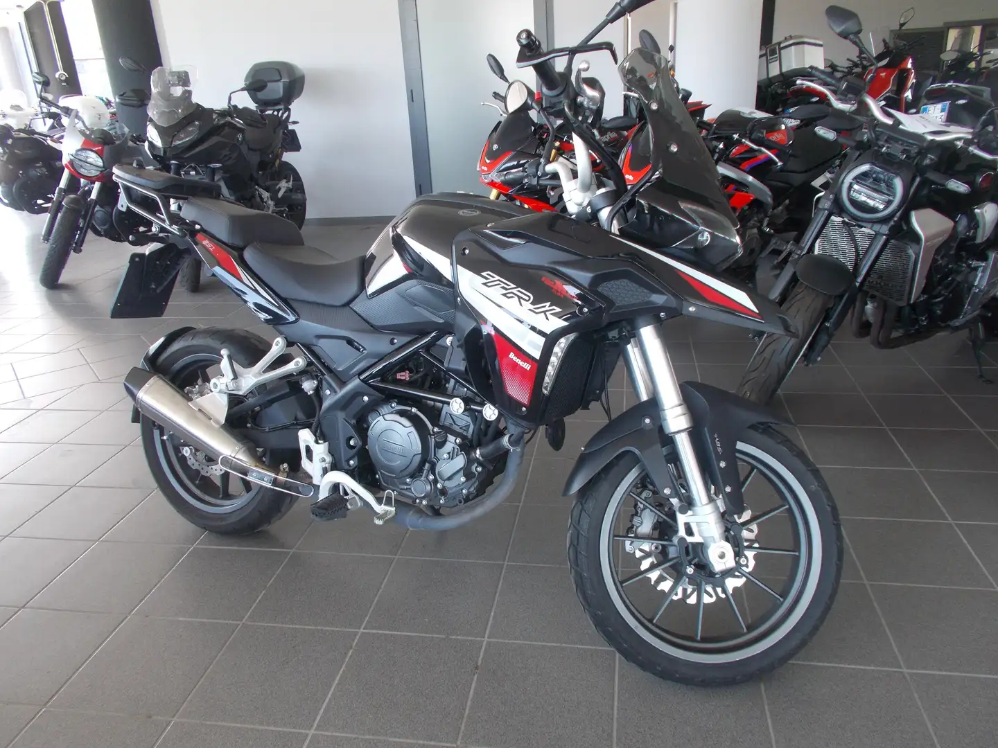 Benelli TRK 251 Nero - 1