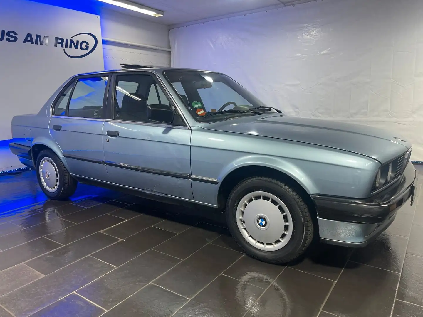 BMW 320 i Limousine E30 2.HAND OLDTIMER SCHIEBEDACH Bleu - 2