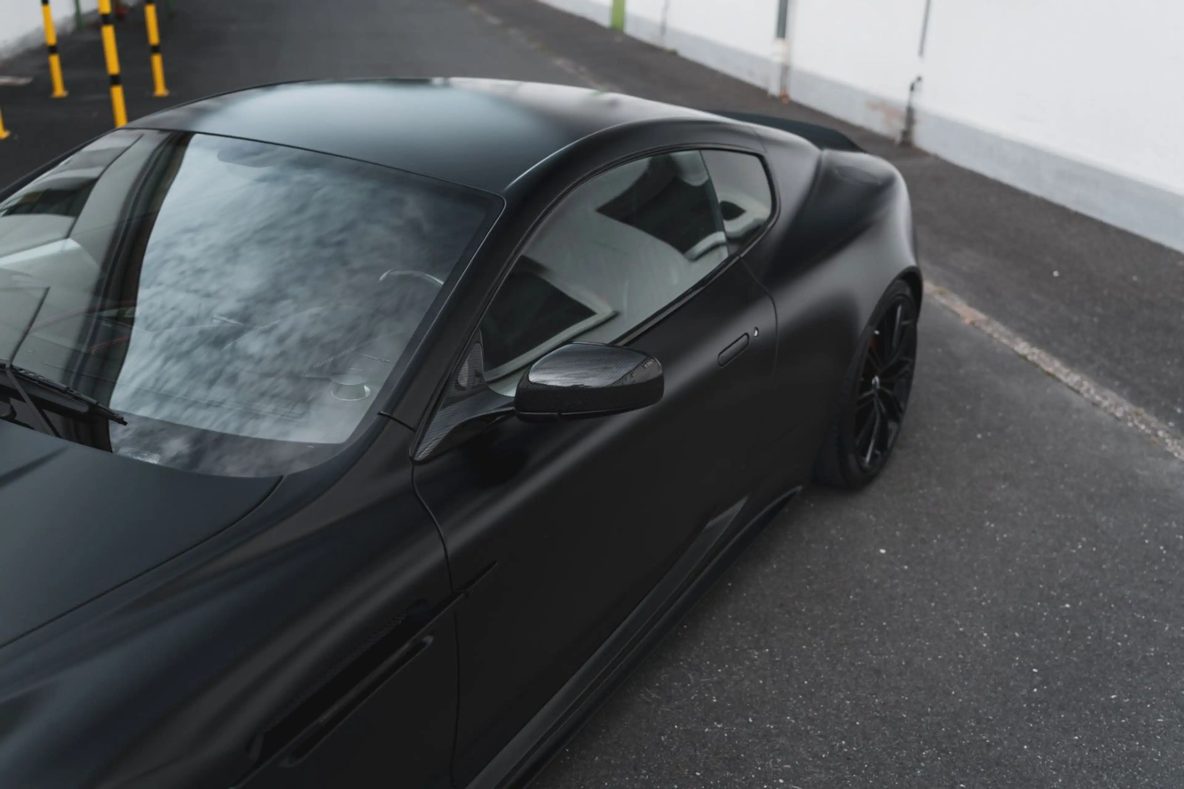 Aston Martin DBS 6.0 Touchtronic *Carbon / Unikat* — photo 14