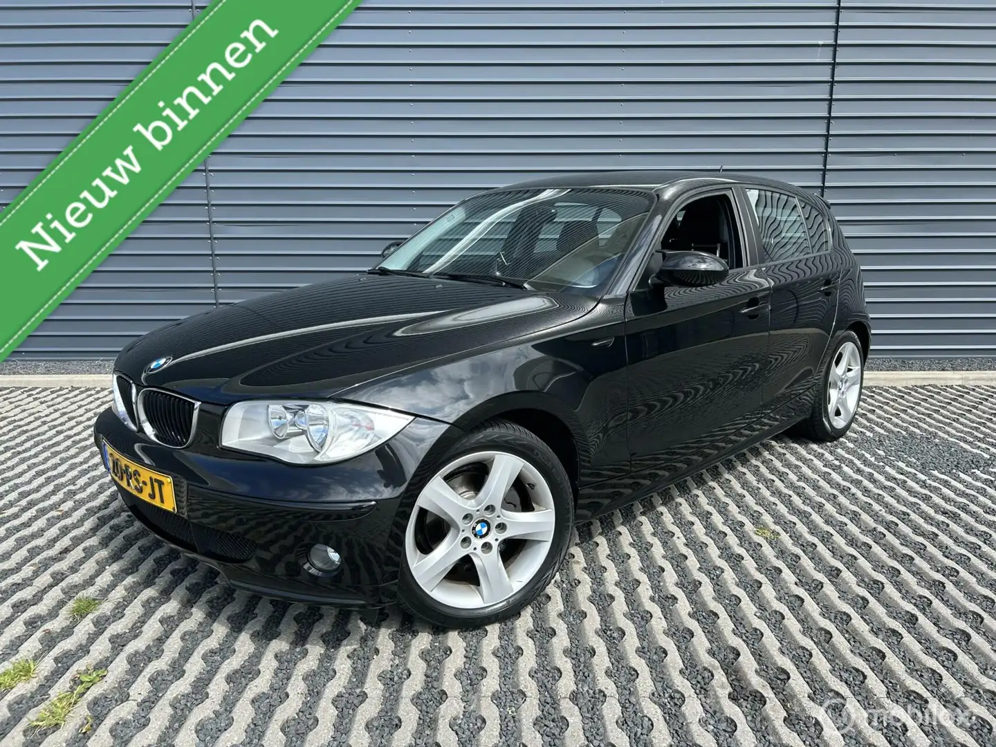 BMW 116 1-serie 116i Executive Zwart - 1