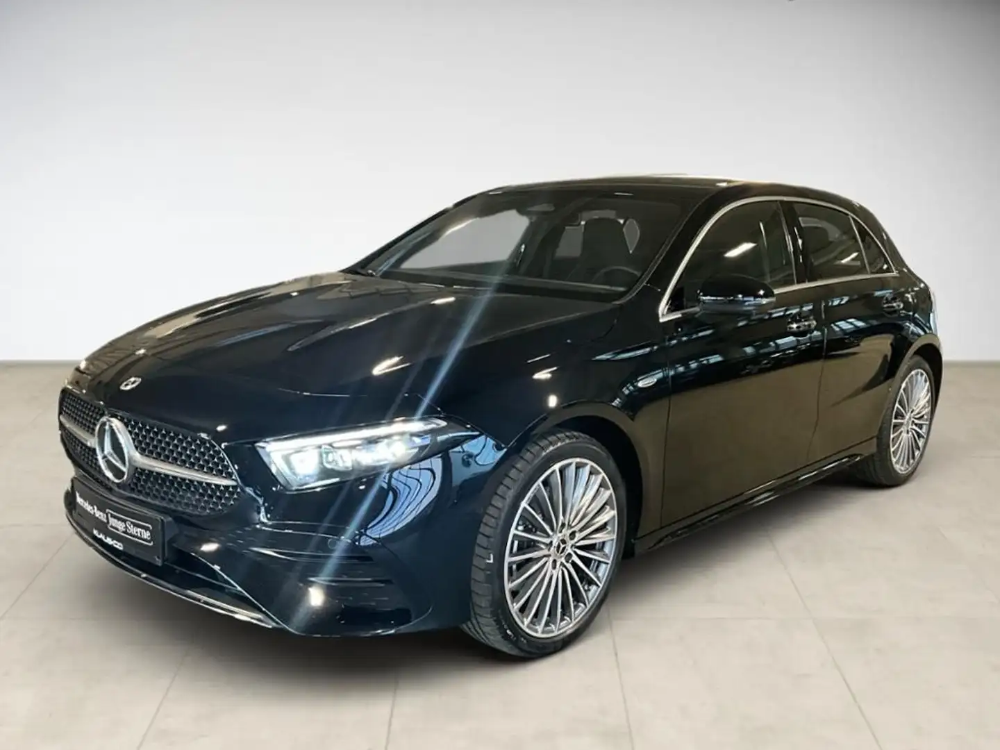Mercedes-Benz A 250 e AMG Line Premium 360 AUT DynLicht Kam. Schwarz - 1