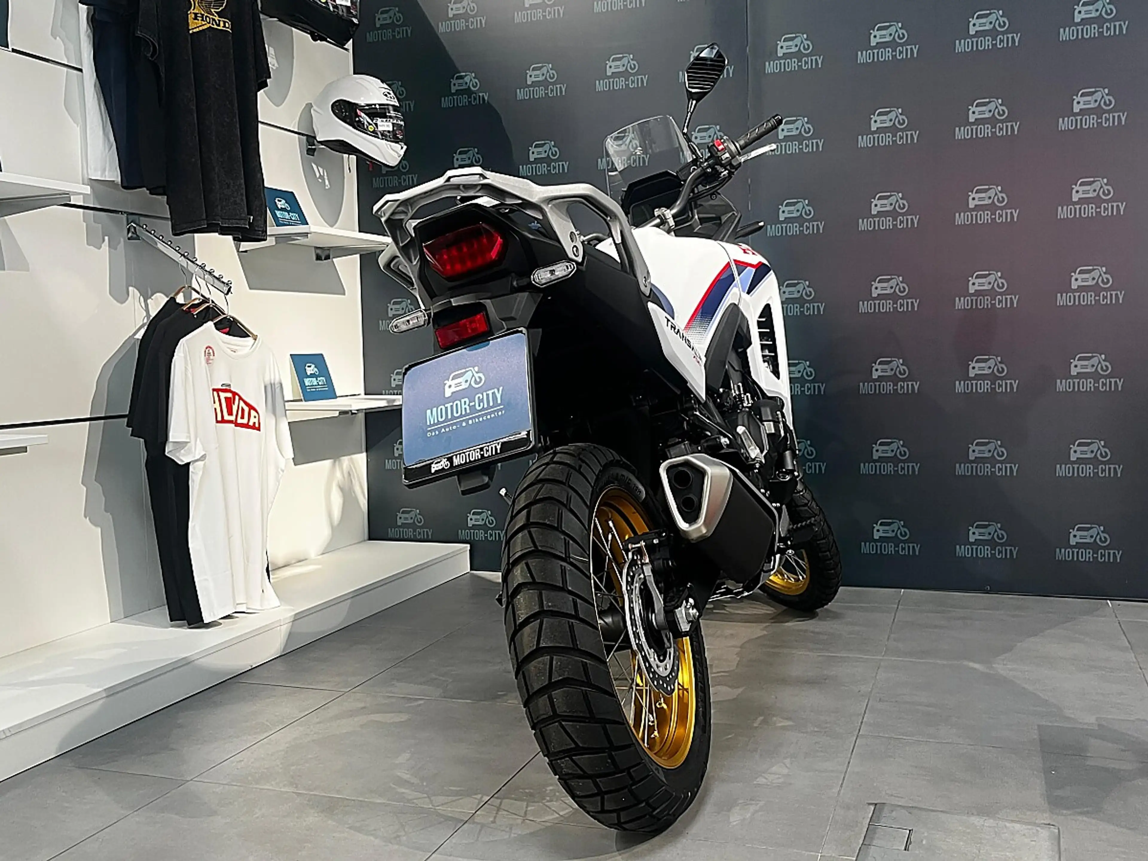 Honda Transalp Transalp E-Clutch — photo 12