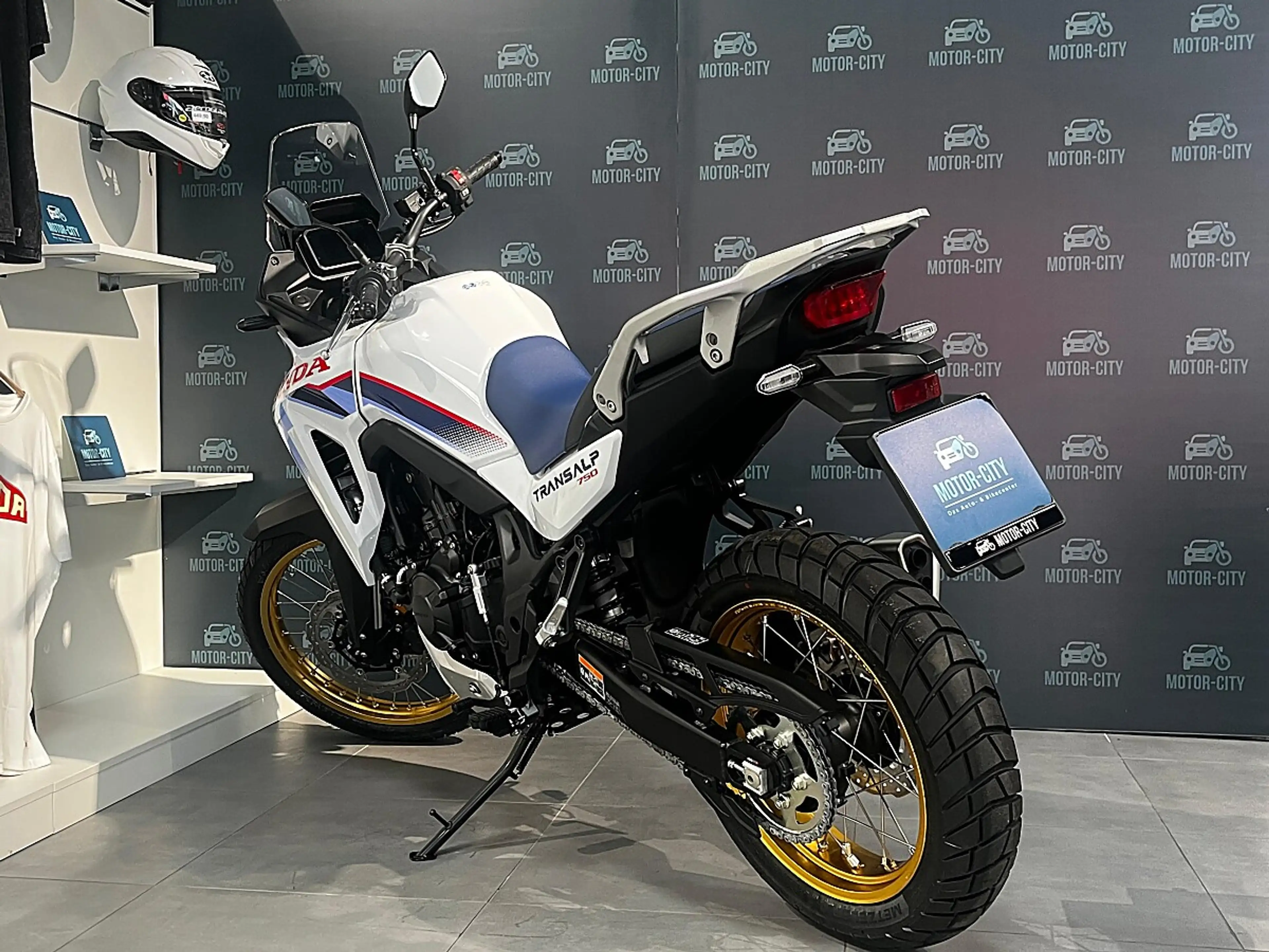 Honda Transalp Transalp E-Clutch — photo 8