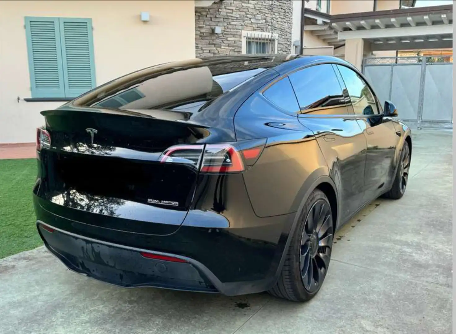 Tesla Model Y Performance Dual Motor awd - 2