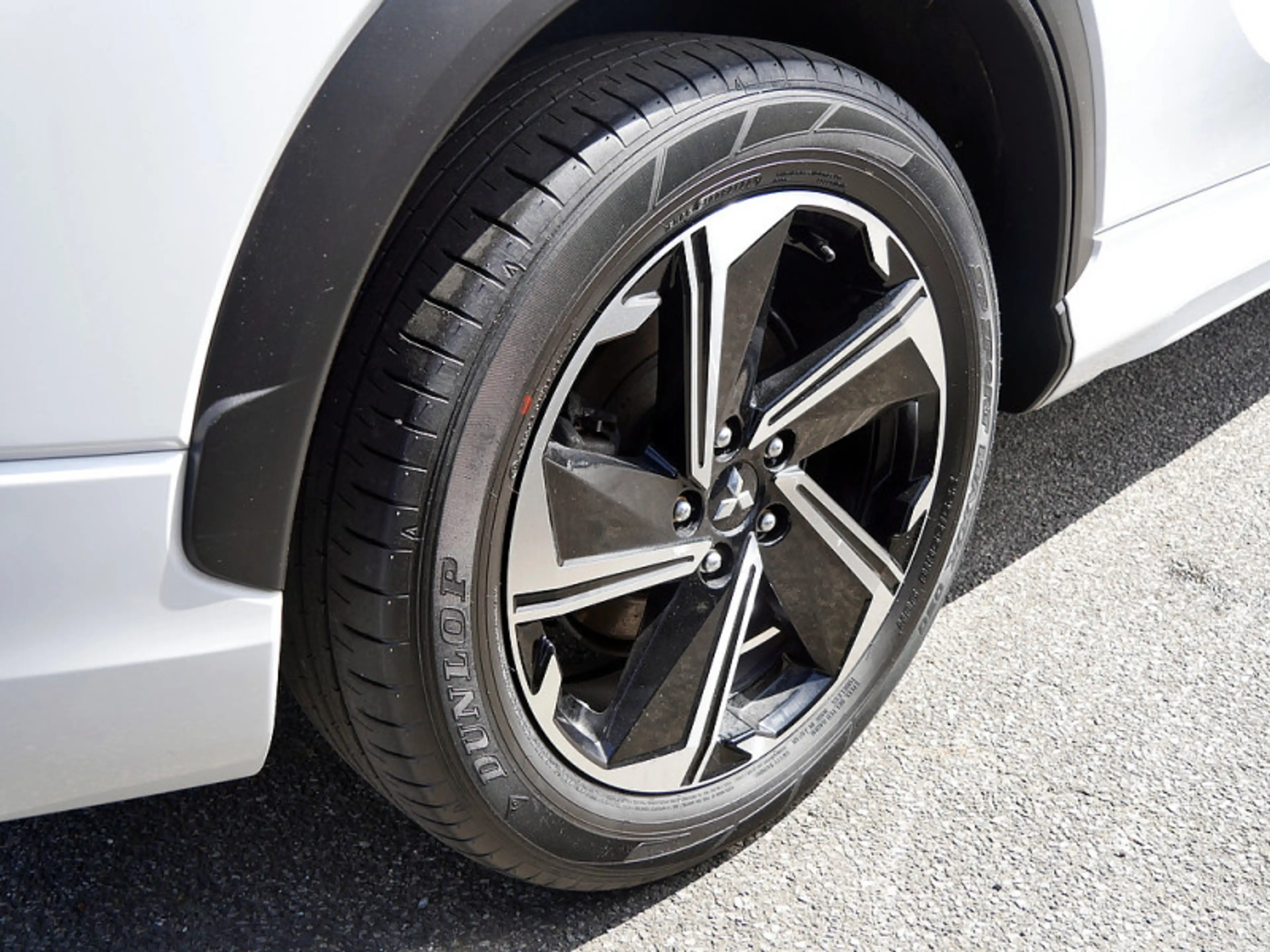 Mitsubishi Eclipse Cross 2.4 MIVEC TOP 360 DISTR KAMERA — photo 9