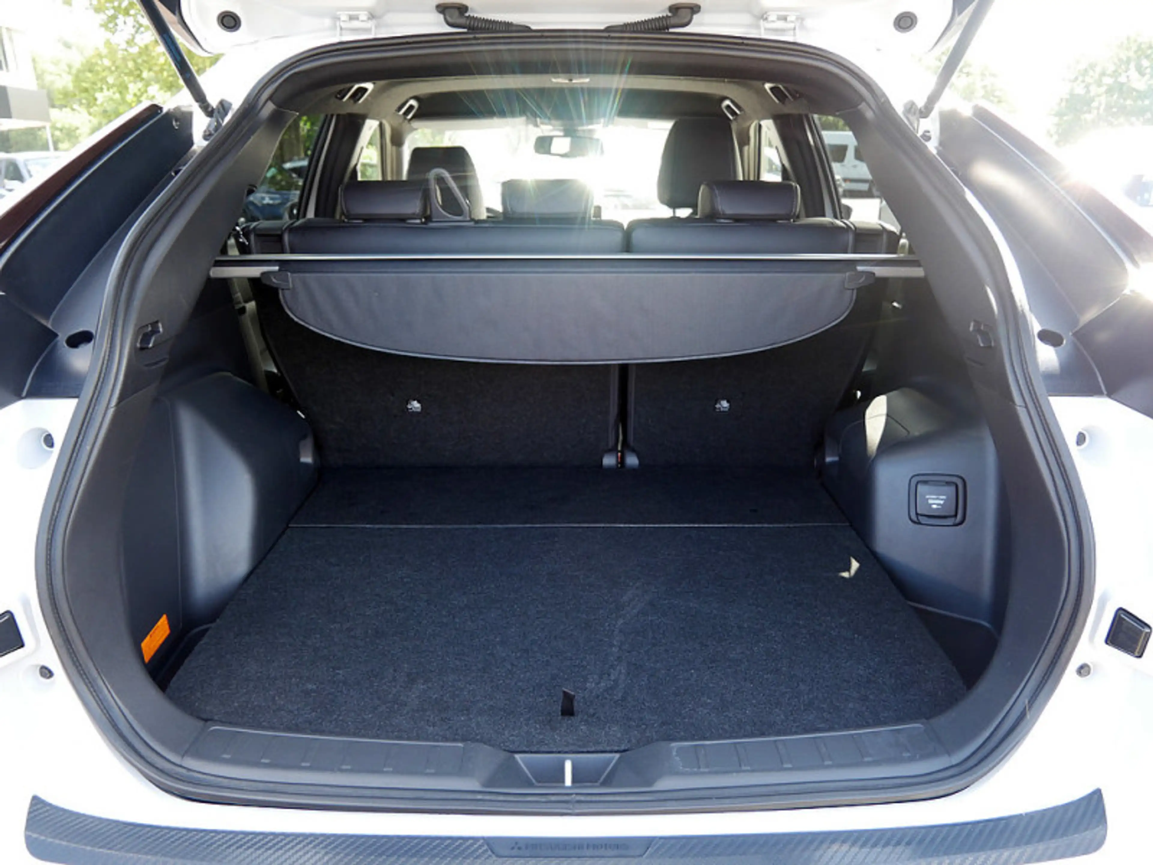 Mitsubishi Eclipse Cross 2.4 MIVEC TOP 360 DISTR KAMERA — photo 11