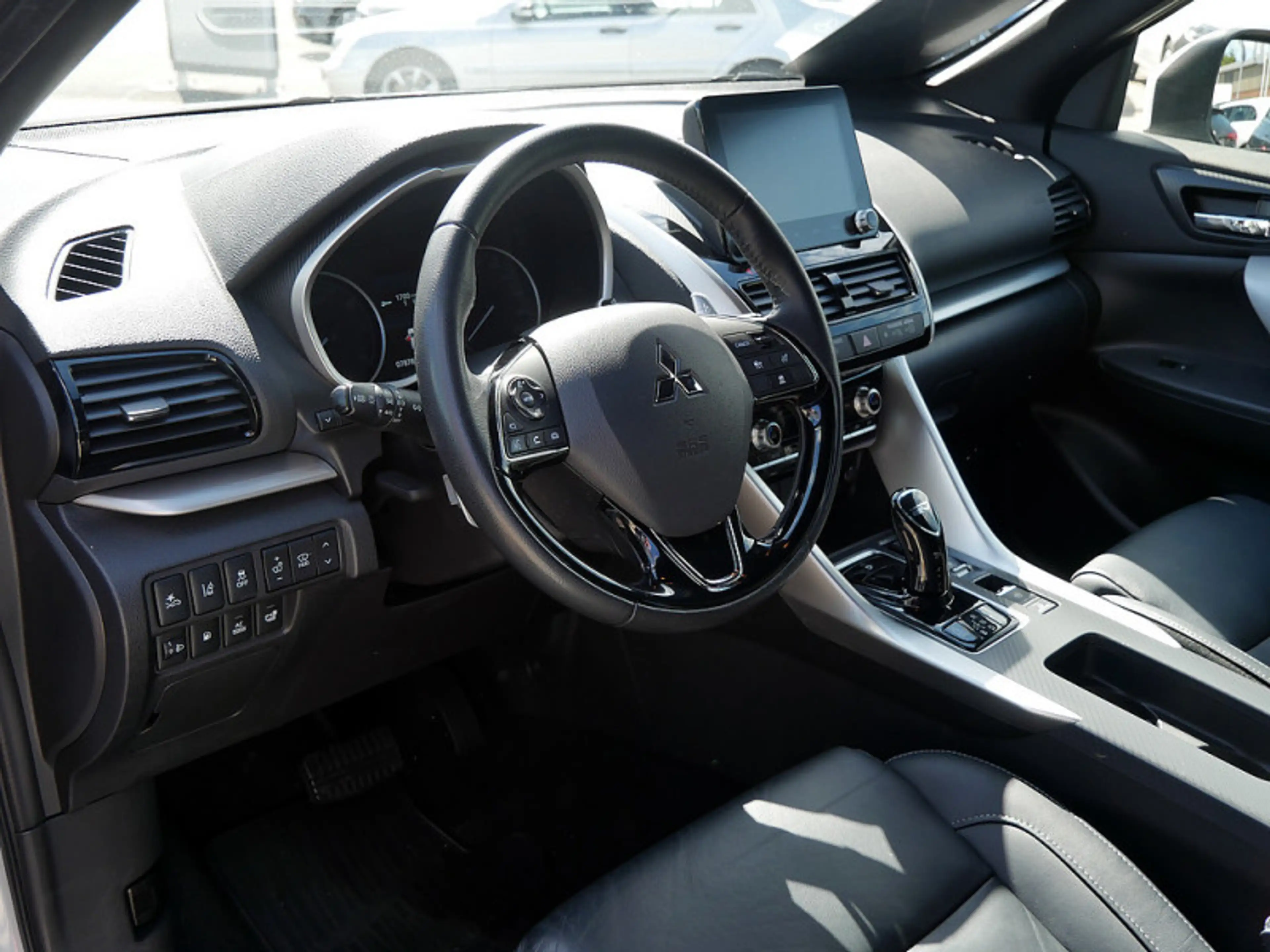 Mitsubishi Eclipse Cross 2.4 MIVEC TOP 360 DISTR KAMERA — photo 12