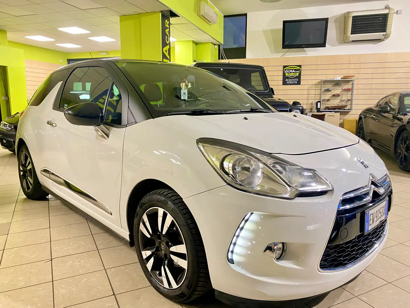 Citroen DS3 DS3 1.2 puretech (vti) So Chic 82cv *UNICO PROPRIE Fehér - 1