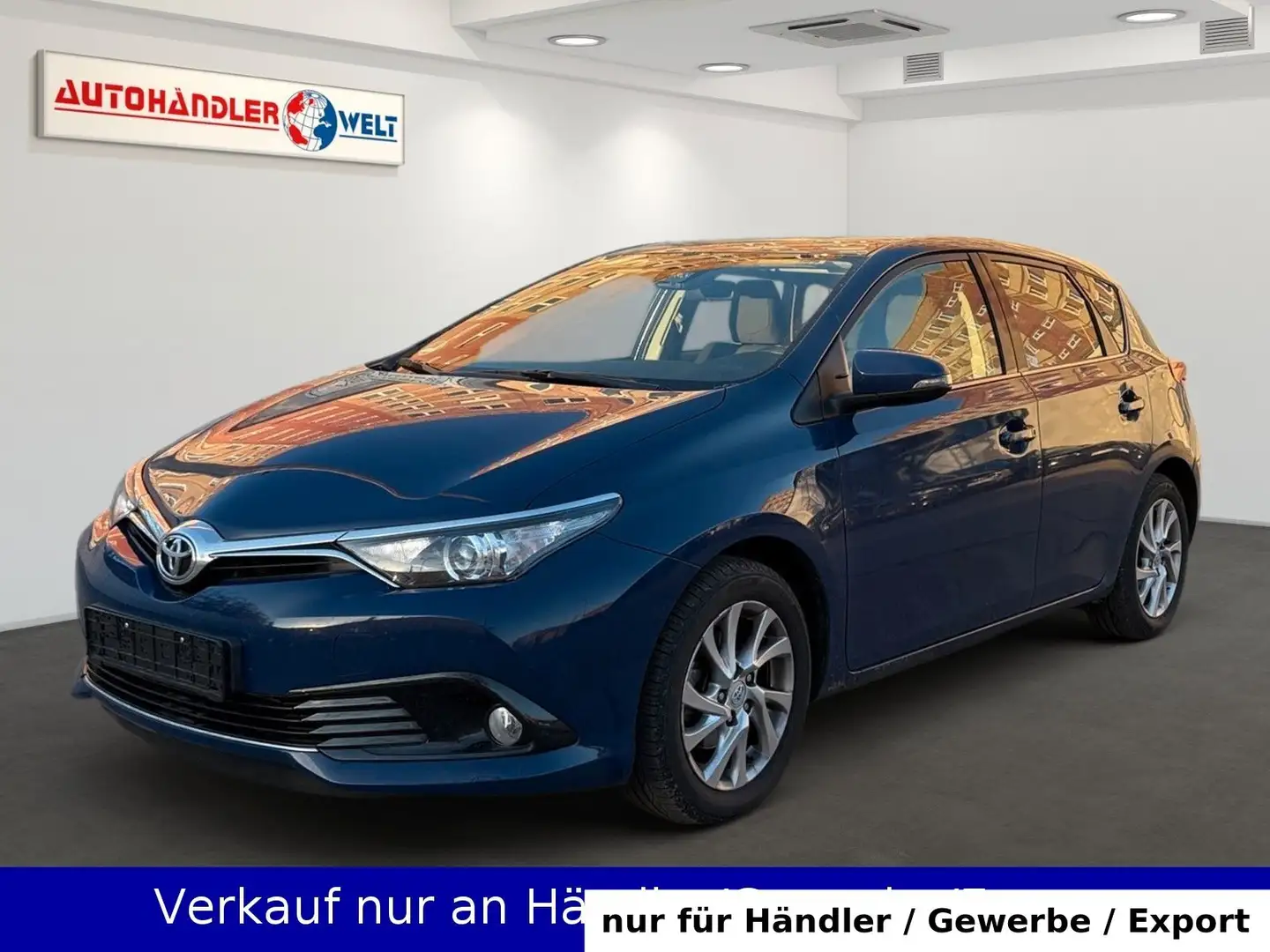 Toyota Auris 1.3i Klimaautomatik Navi AHK Blau - 1