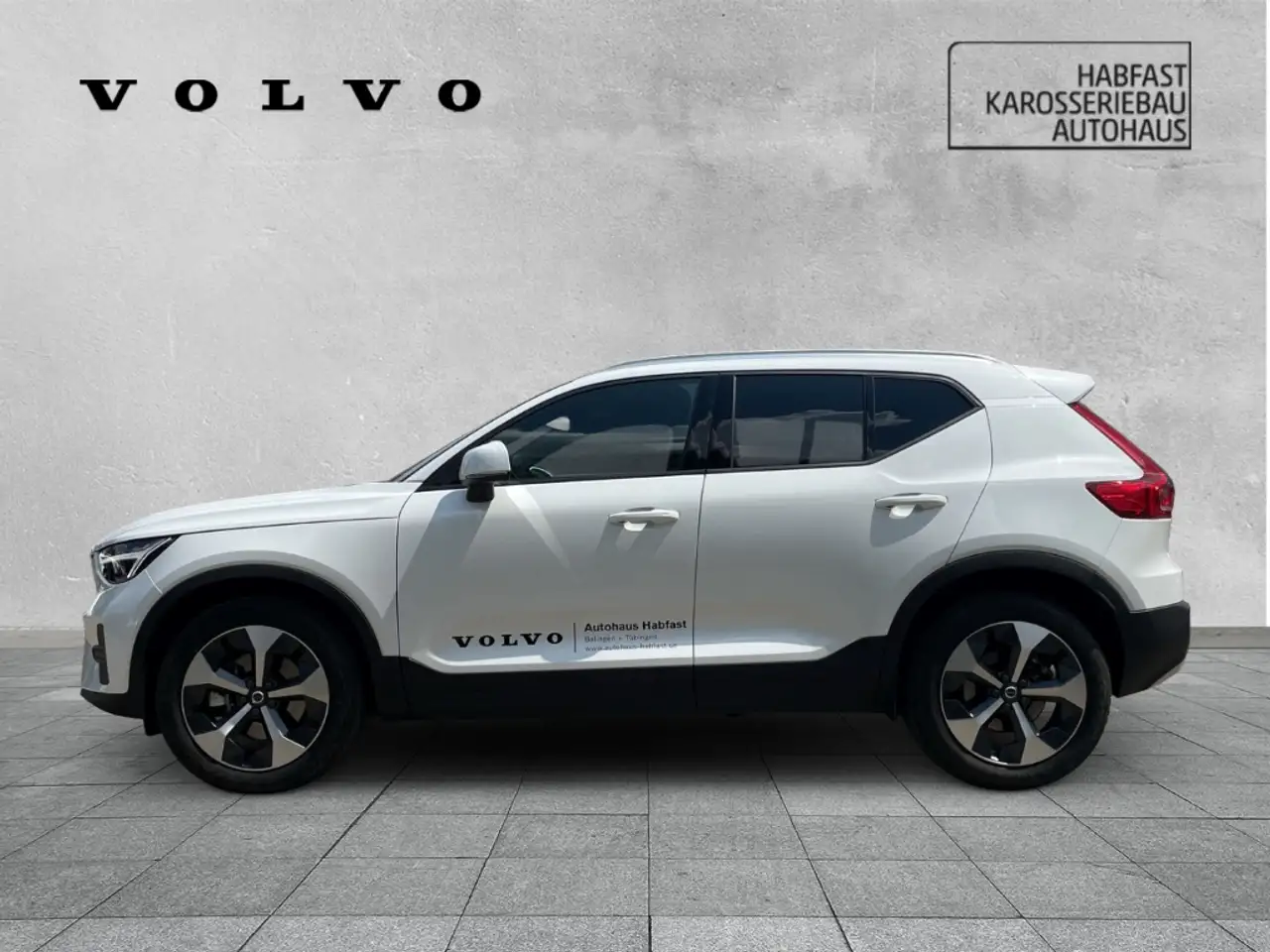 Volvo XC40 2025