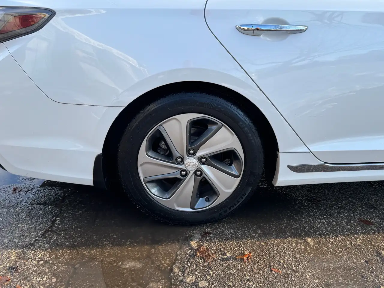 Hyundai SONATA снимка Hyundai SONATA