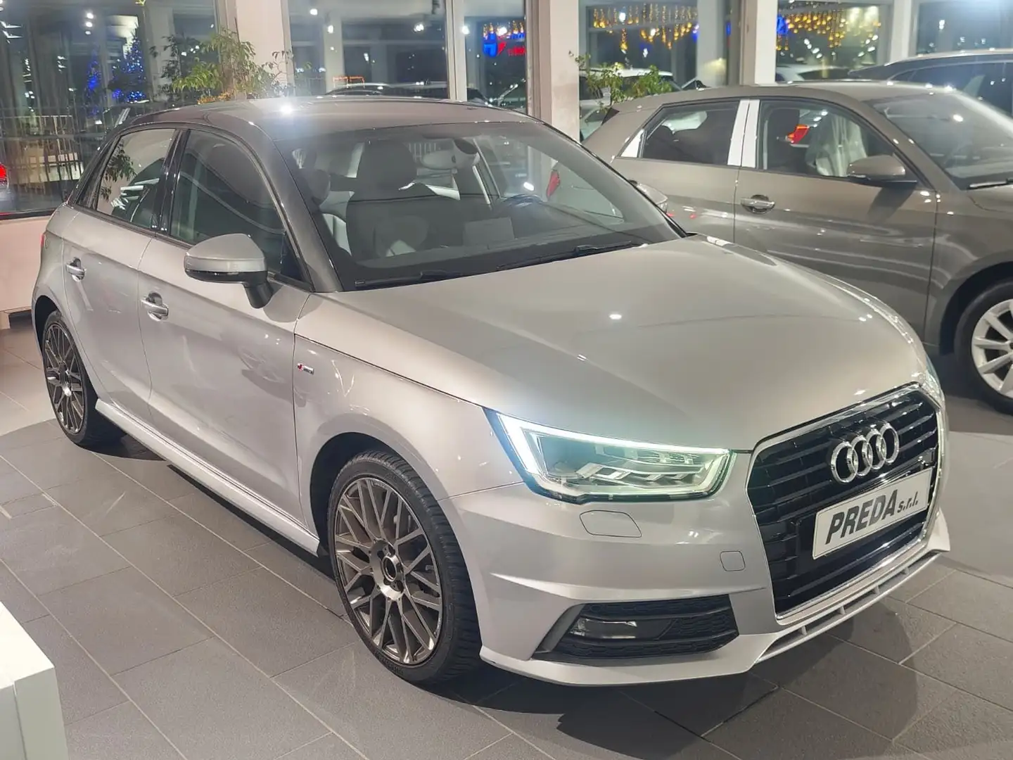 Audi A1 A1 1.4 TDI Admired - 1