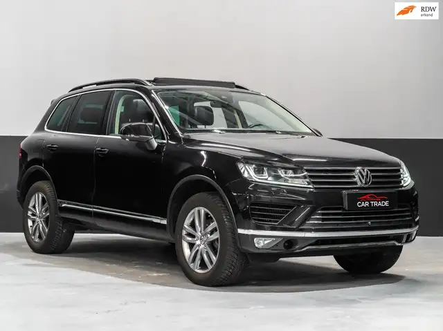 Volkswagen Touareg 3.0 TDI Exclusive Series Panodak | Leder | Camera