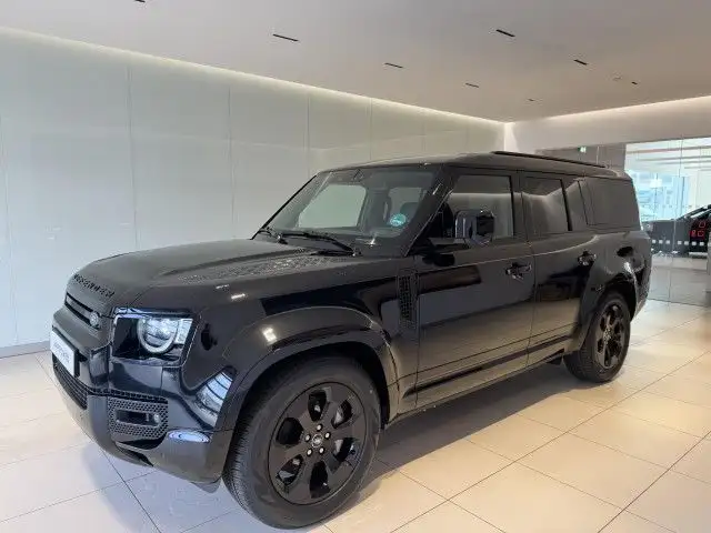Land Rover Defender 130 D300 X-Dyn. SE BlackPack AHK Kühlfach