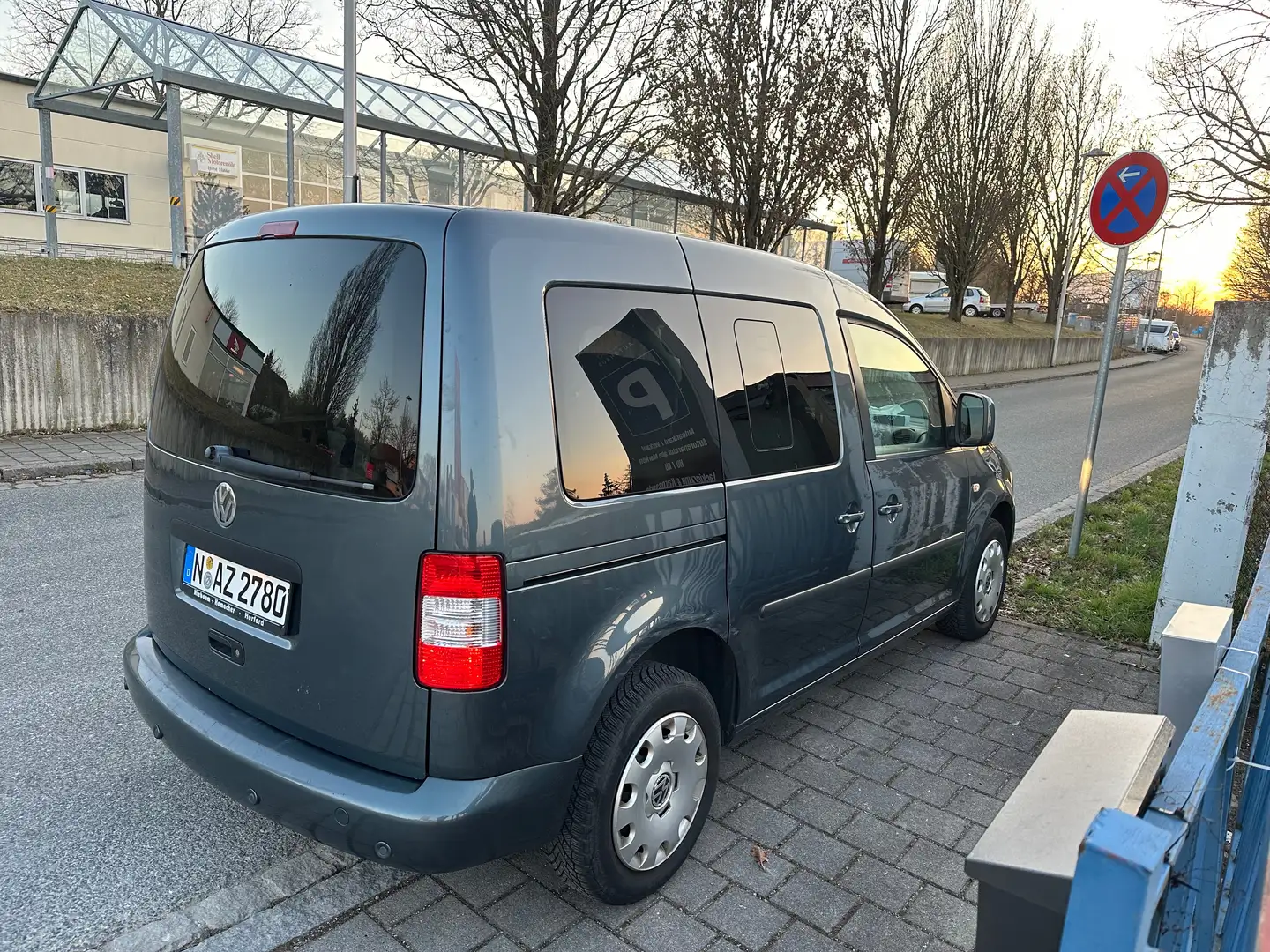 Volkswagen Caddy Caddy 1.4 Grau - 2