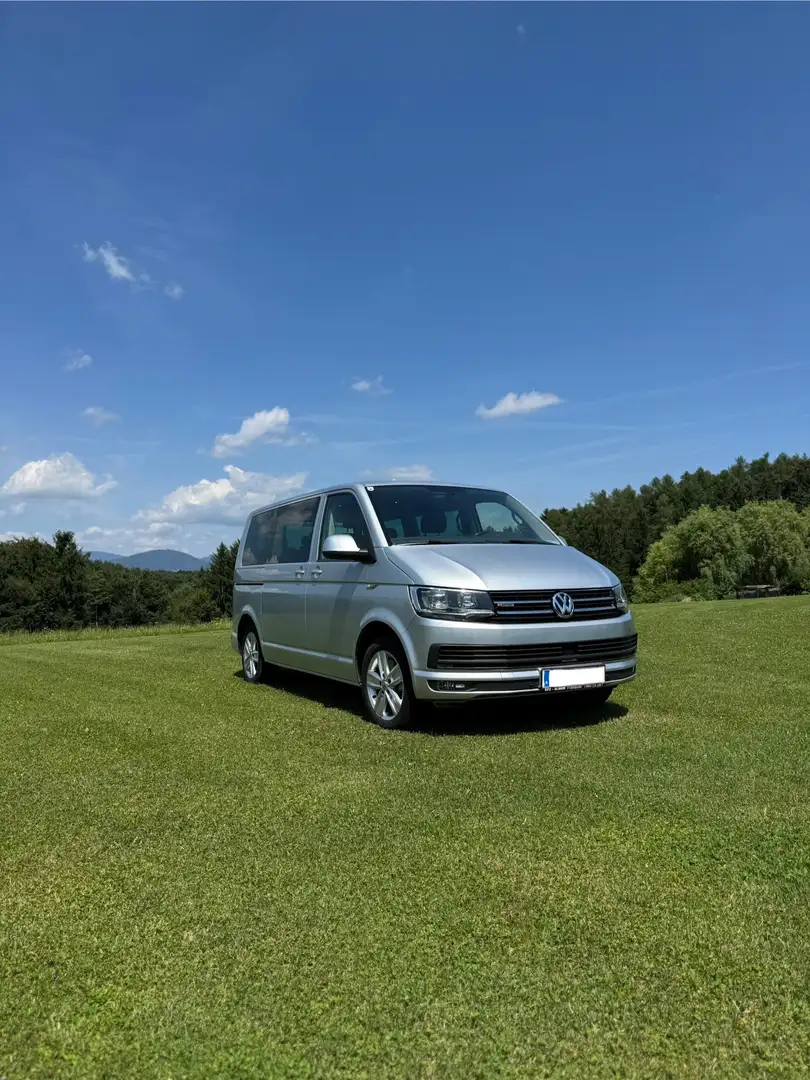 Volkswagen T6 Multivan Comfortline 2,0 TDI 4Motion Silber - 2