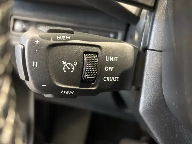 Peugeot 3008 view 12