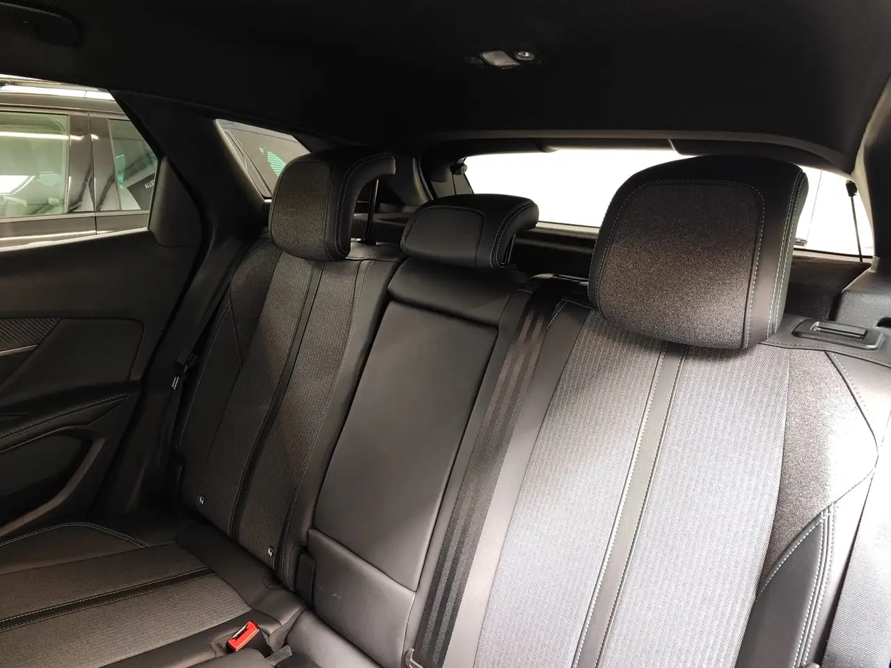 Peugeot 3008 3008 1.2 Hybrid 48V Allure Pack 136cv e-dcs6 13