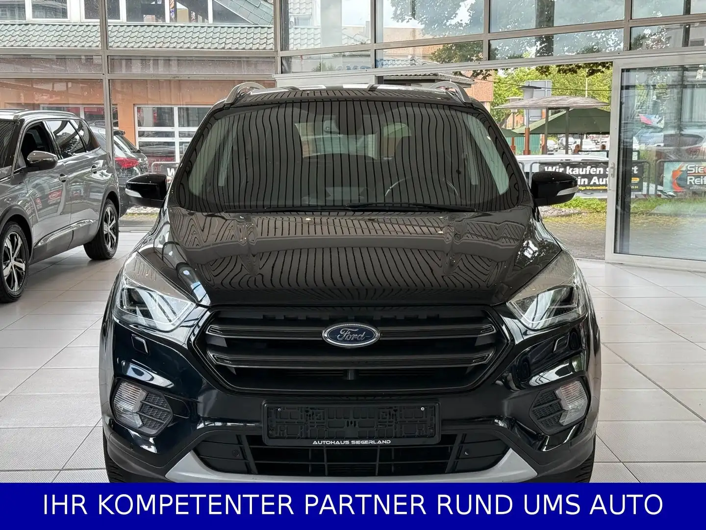 Ford Kuga Titanium Schwarz - 2