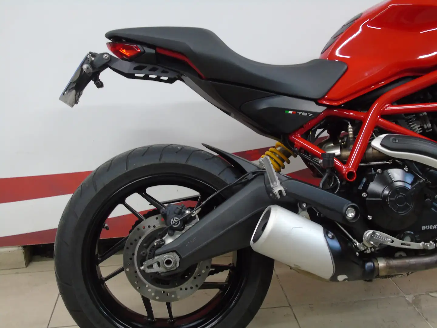 Ducati Monster 797 Rosso - 2
