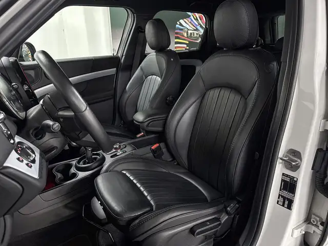 MINI Countryman view 9