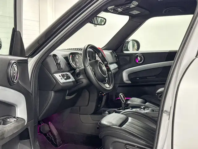 MINI Countryman view 8