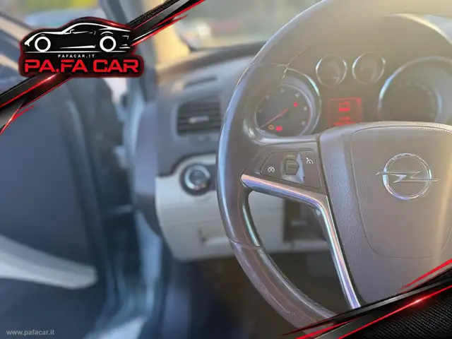 Opel Insignia view 11