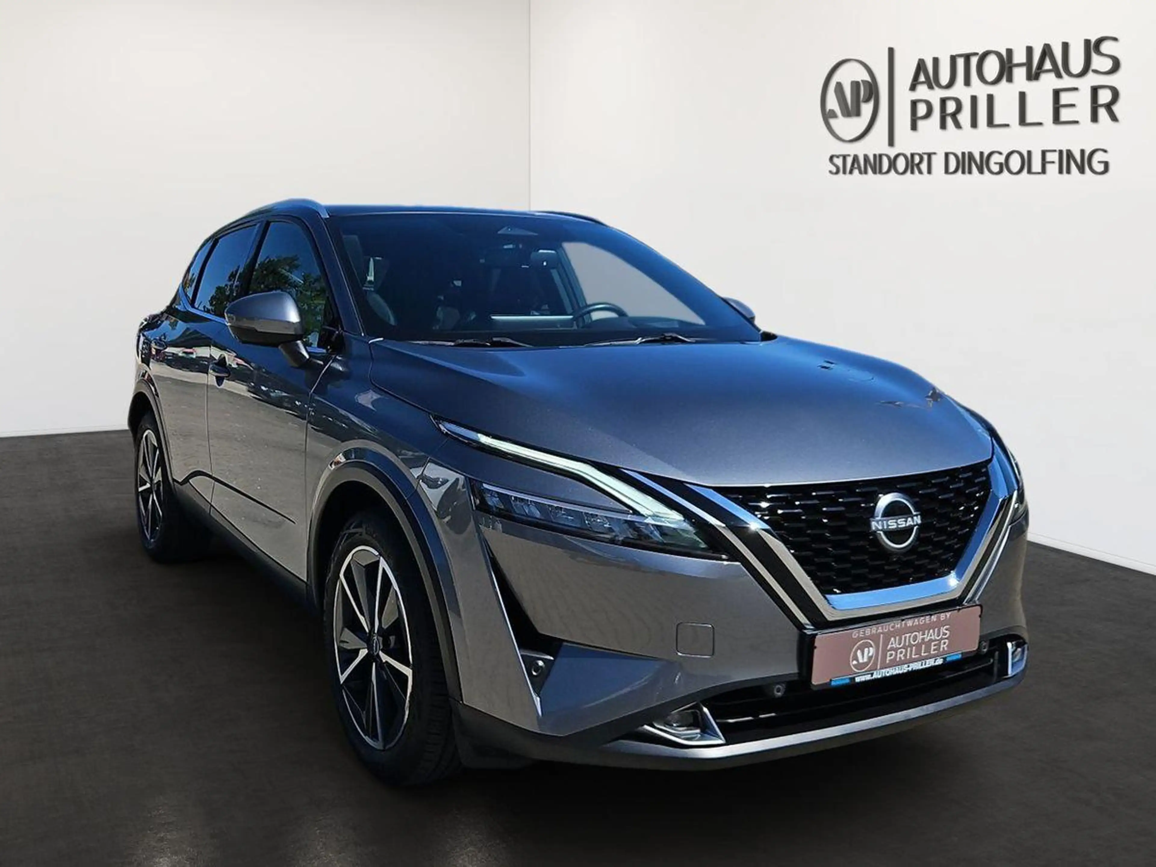 Nissan Qashqai Tekna 1.3 DIG-T/LED/PGD/AHK/NAVI/HUD — photo 4