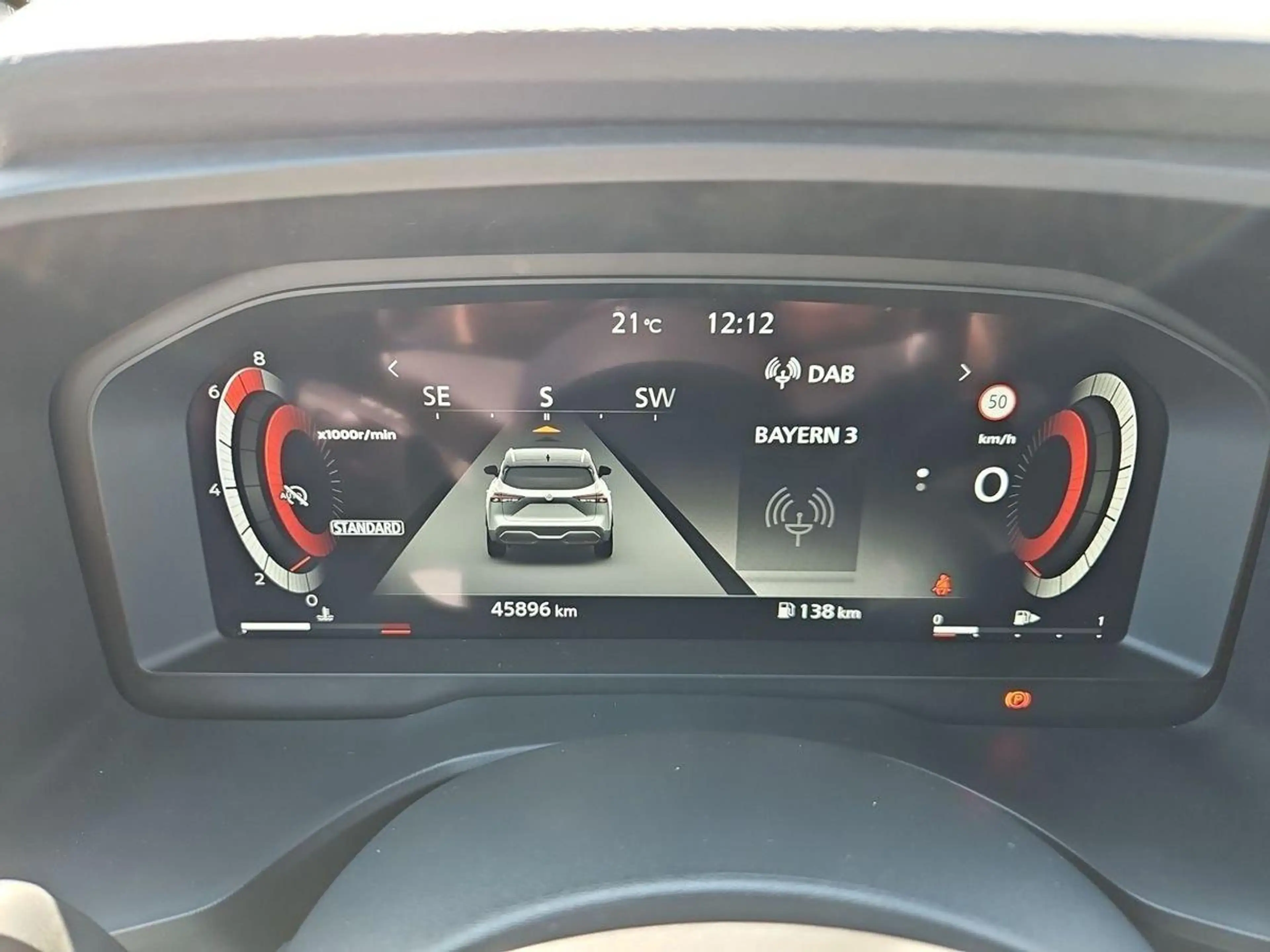 Nissan Qashqai Tekna 1.3 DIG-T/LED/PGD/AHK/NAVI/HUD — photo 13