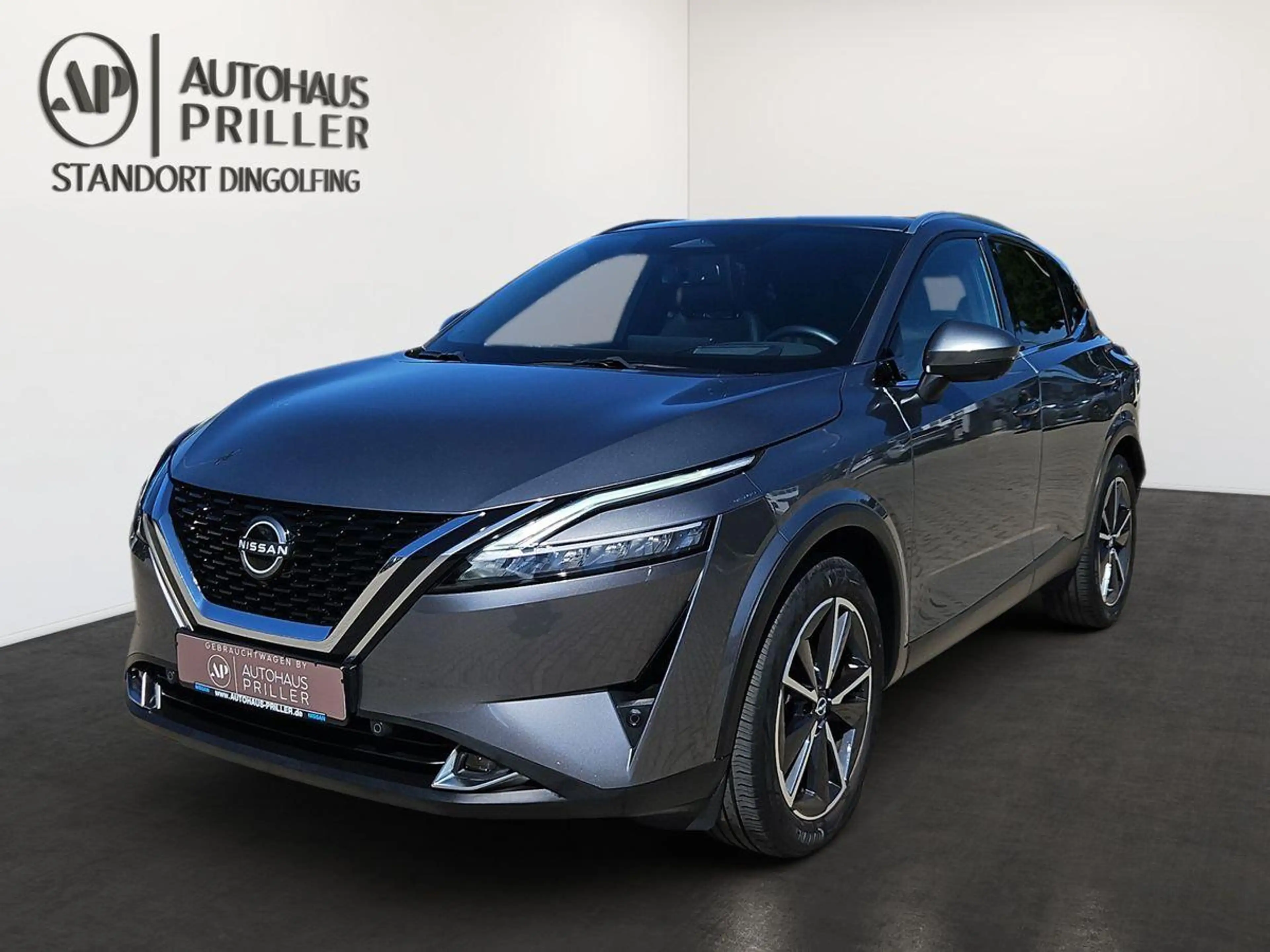 Nissan Qashqai Tekna 1.3 DIG-T/LED/PGD/AHK/NAVI/HUD — photo 2