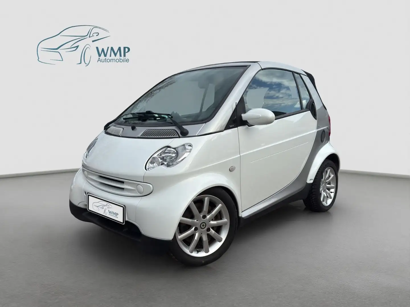smart forTwo cabrio Basis/Klimaanlage/Radio/TÜV Silber - 1