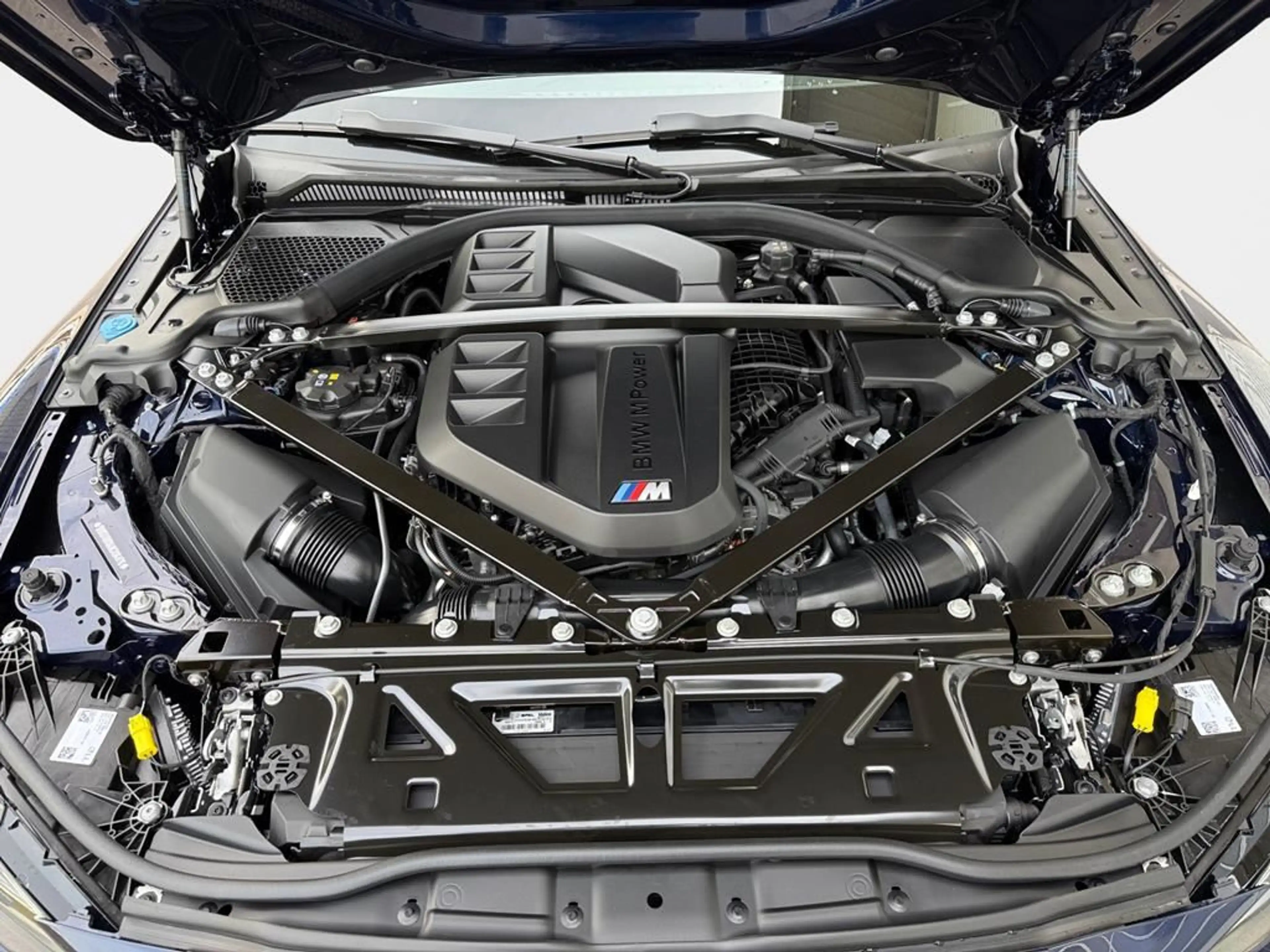 BMW M4 — photo 14