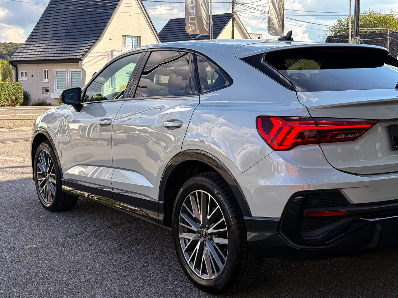 Audi Q3 Sportback 35 TFSI 3x S-Line Shadow Pack, миниатюра 8