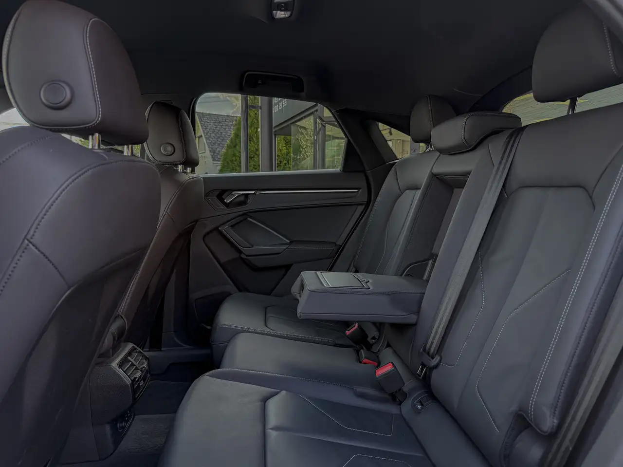 Audi Q3 Sportback 35 TFSI 3x S-Line Shadow Pack, миниатюра 12