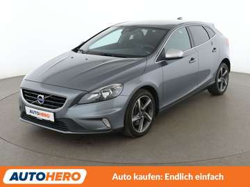 2.0 D4 Momentum Aut.*NAVI*TEMPO*PDC*SHZ*