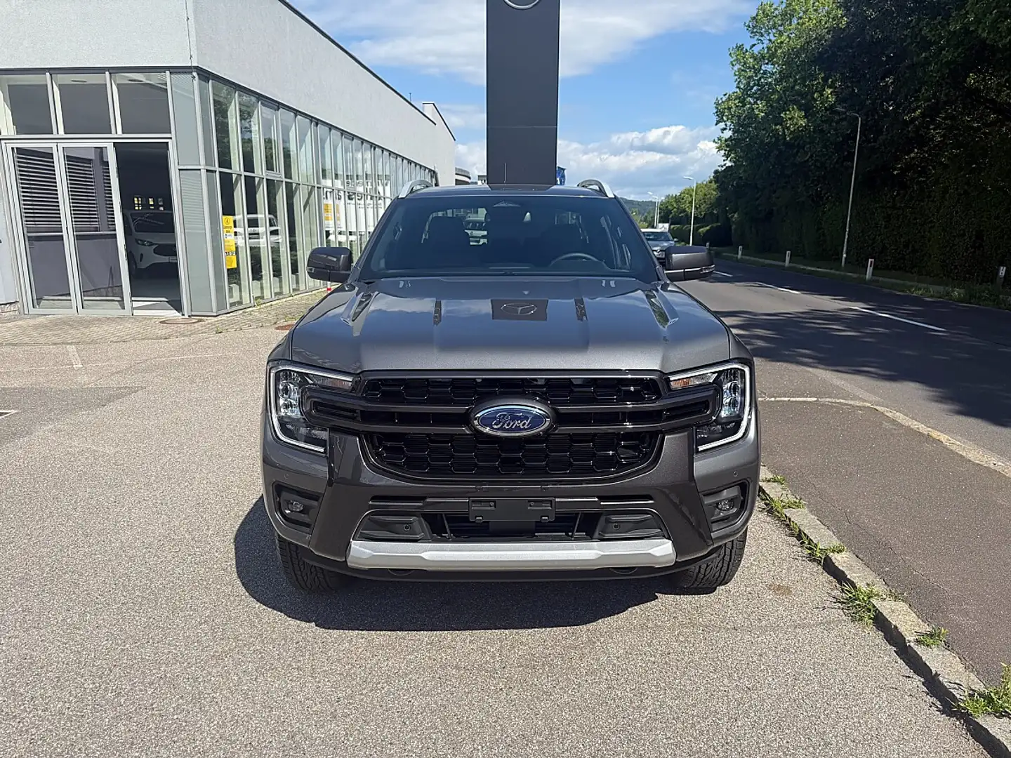 Ford Ranger 2.3 EcoBoost Plug-In-Hybrid Wildtrak e-4WD Grau - 1
