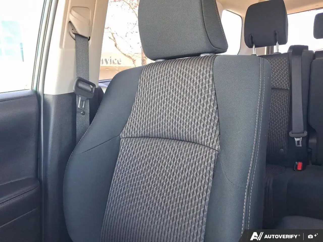 Toyota 4-Runner снимка Toyota 4-Runner