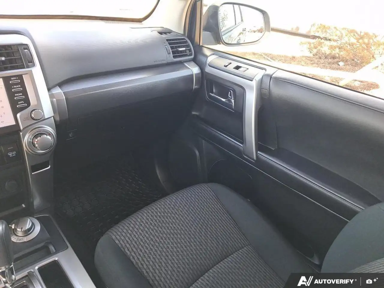 Toyota 4-Runner снимка Toyota 4-Runner