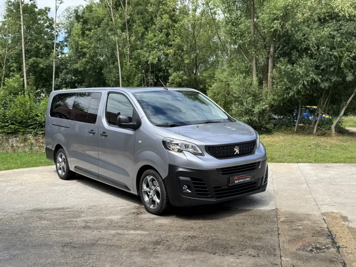 Peugeot Traveller TRAVELLER XL 2.0HDI 145CV 9 PLACES Gris - 1
