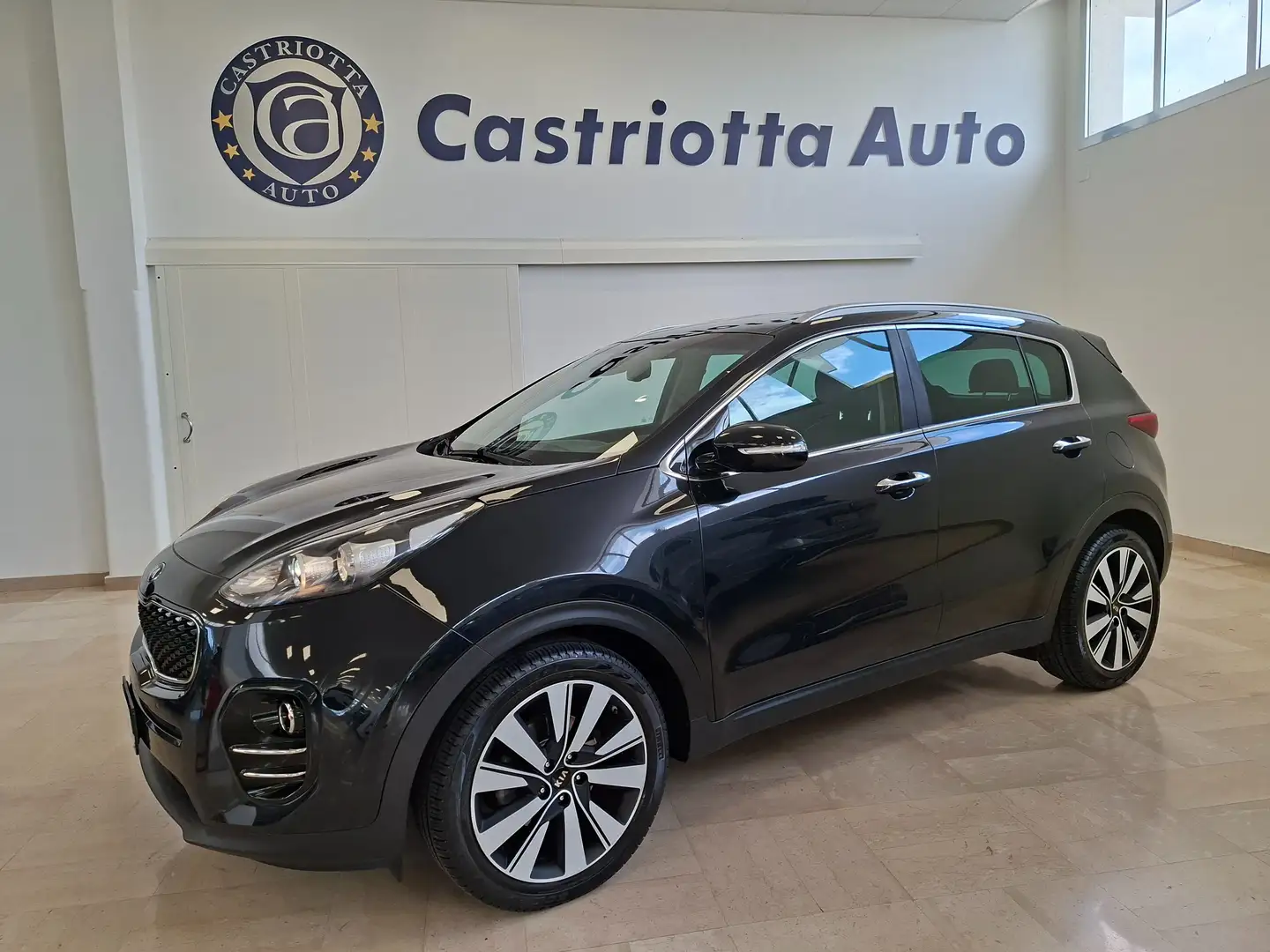 Kia Sportage 1.7 crdi Business awd 141cv automatica UNICO PROP. Zwart - 1