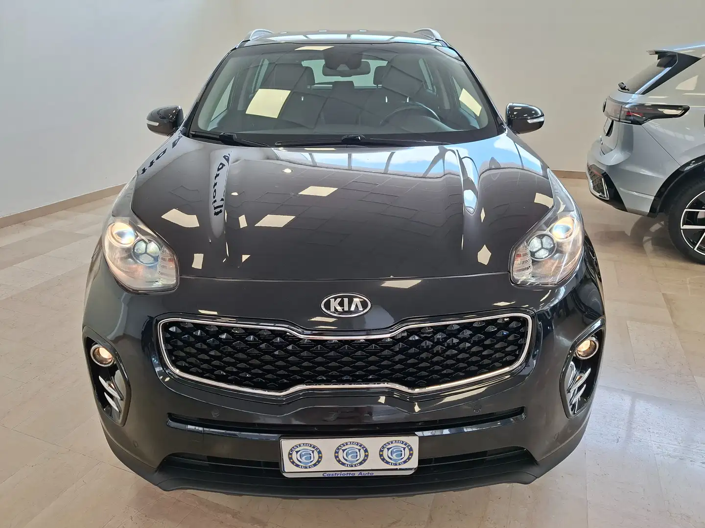 Kia Sportage 1.7 crdi Business awd 141cv automatica UNICO PROP. Zwart - 2