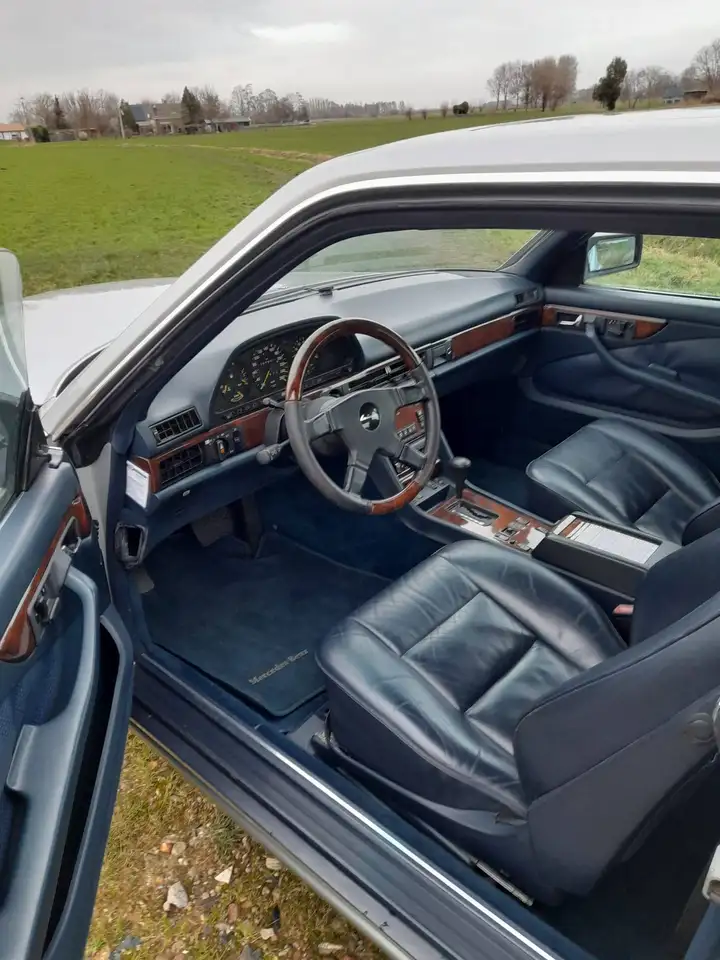 Mercedes-Benz 560, foto 7