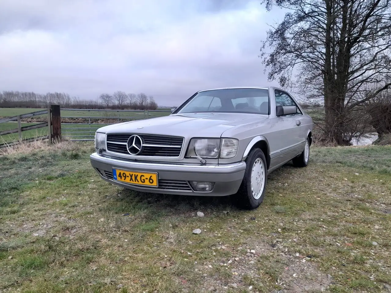 Mercedes-Benz 560, foto 3