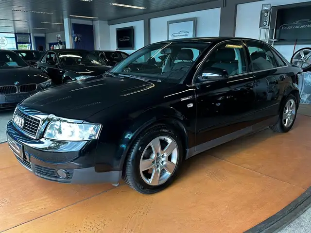 Audi A4 2.0 XENON/NAVI/MMI/KLIMA/TELEMATIK/PDC