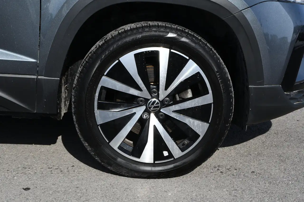 Volkswagen Taos снимка Volkswagen Taos