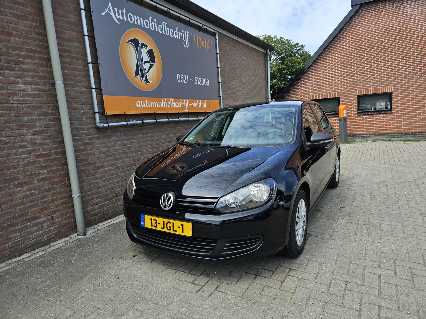 Volkswagen Golf 1.4 TSI Trendline Чорний - 1