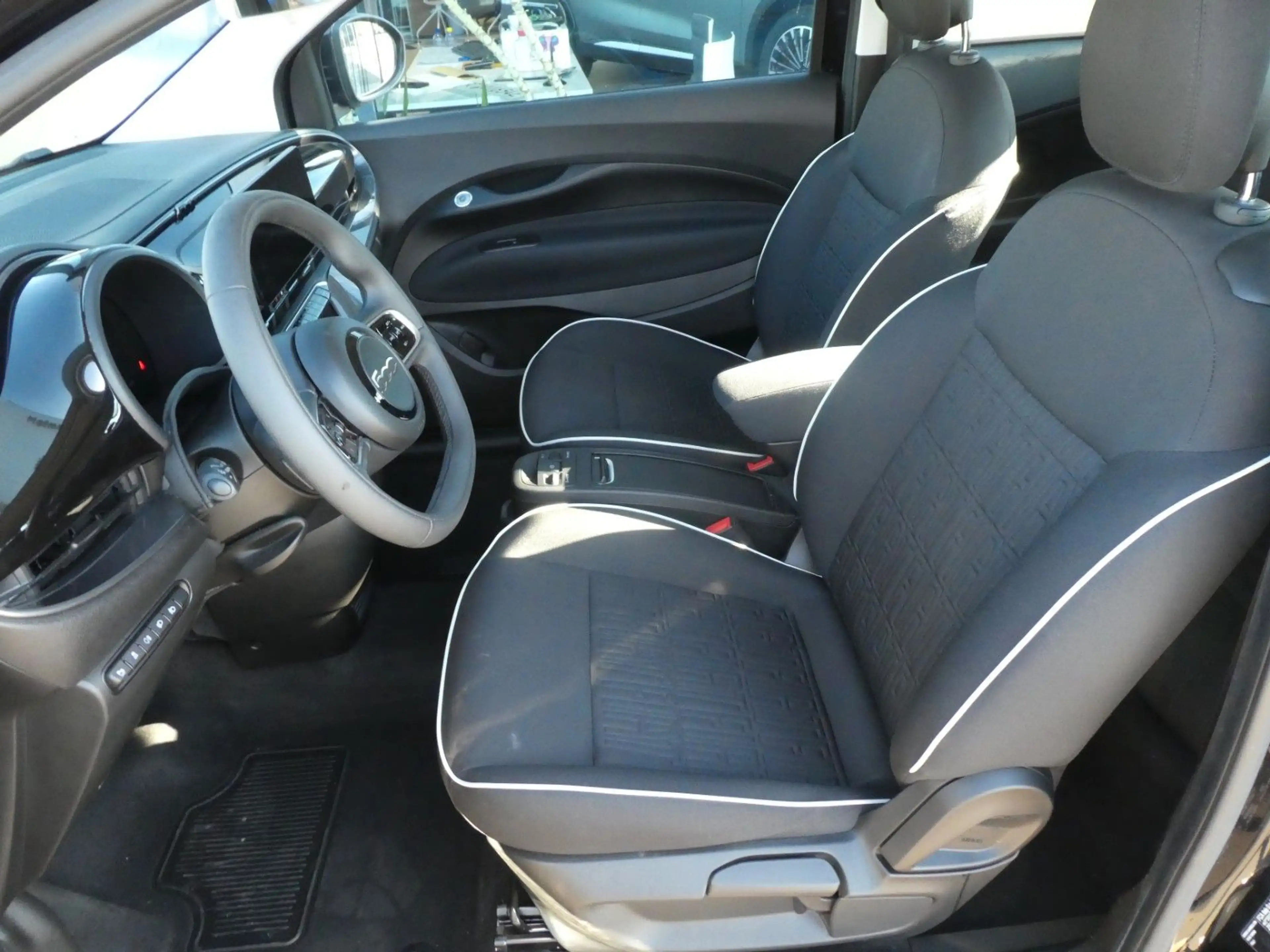 Fiat 500e 500 e Basis Klima, SHZ, PDC, Kamera — photo 10