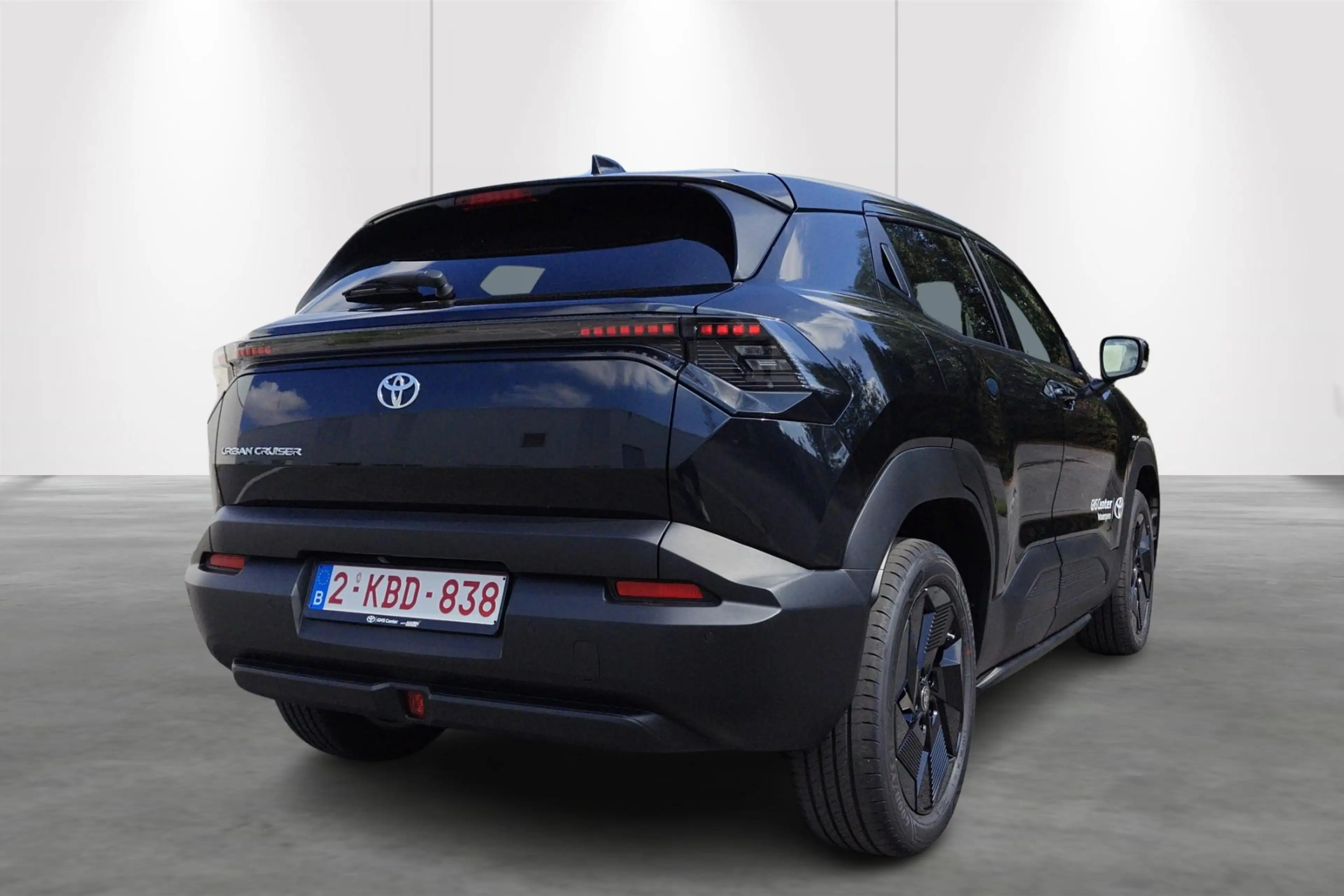 Toyota Urban Cruiser 61 kWh 2WD Executive - DEMO — photo 3