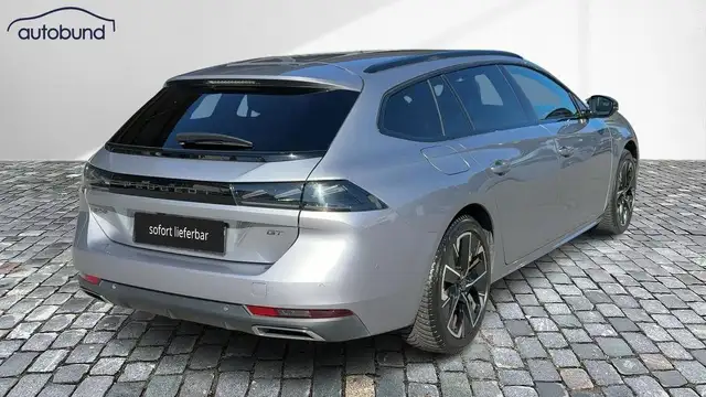 Peugeot 508 SW view 3